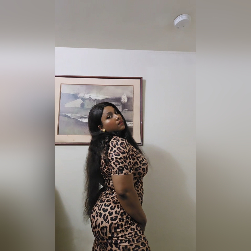 Late Night Show with Tasiscloset & Luxalldayllc amazing deals on Luxury & more🔥 - Picture 8 of 11